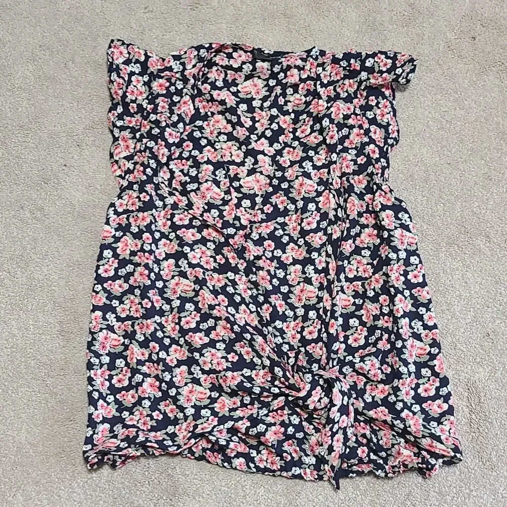 Aqua fancy tie top - Picture 1 of 9